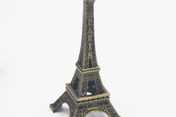 Mô hình tháp Eiffel kim loại trang trí nhà cửa