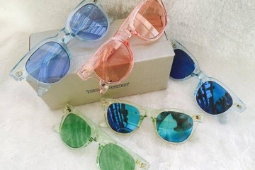 Kính mắt chữ V trong suốt nhiều màu Xì Teen